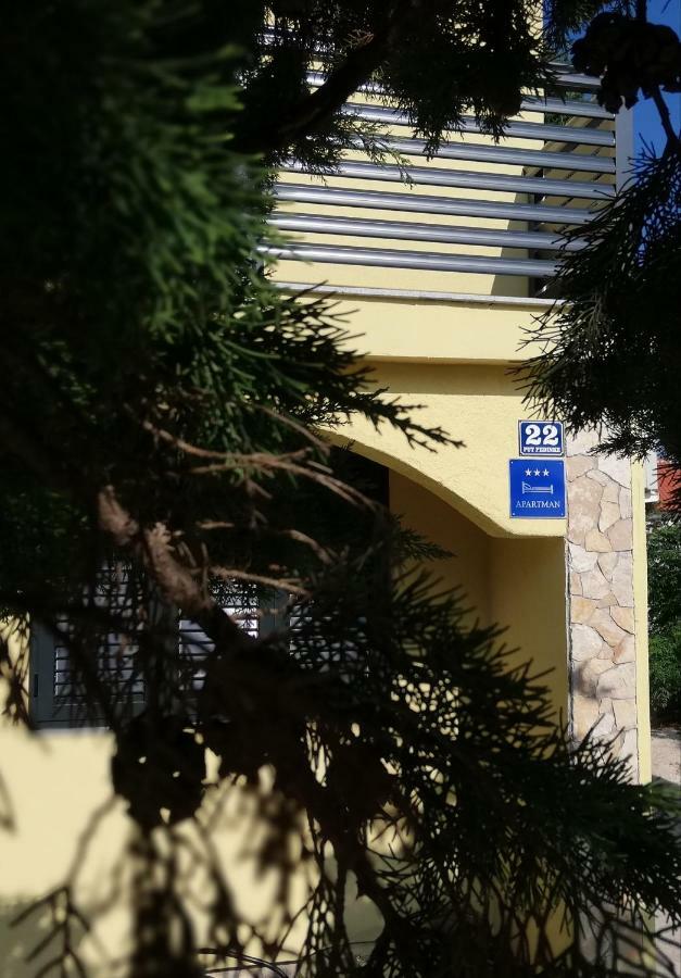 Villa Niva Вир Екстер'єр фото