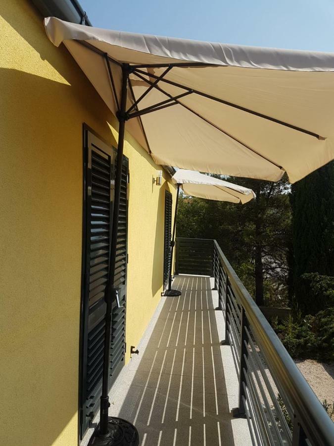 Villa Niva Вир Екстер'єр фото